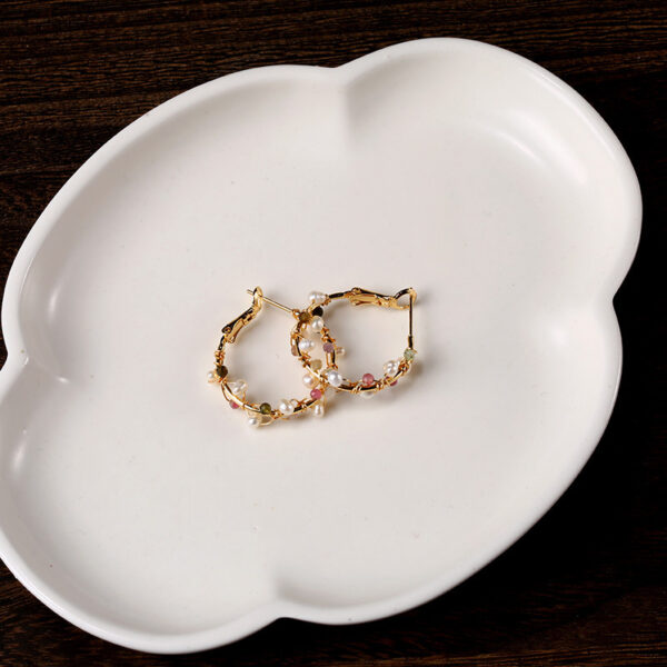 Pearl Winding Small Circle Earrings - Image 5