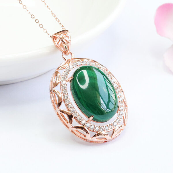 Natural Malachite Pigeon Egg Pendant Female Color Treasure Pendant Jewelry Accessoriesa feeling of balance and harmony - Image 5