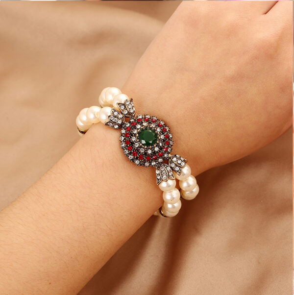 Luxury pearl bracelet - Image 4