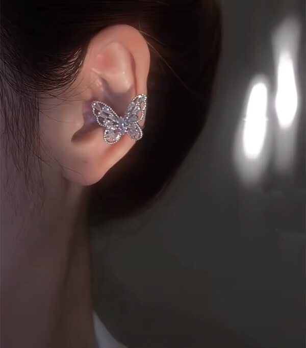 Delicate Zircon Butterfly Cuff Niche Earrings - Image 5