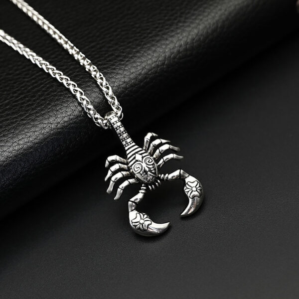 The explosion models of European and American fashion men's titanium necklace Necklace titanium Yiwu small jewelry goods wholesale trade - Image 4