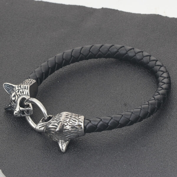 European And American Titanium Steel Cowhide Wolf Head Bracelet - Image 4