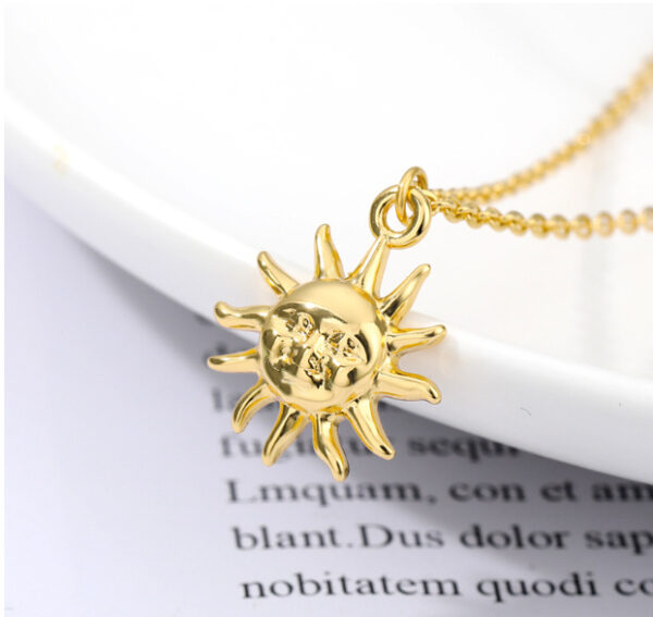 European And American Retro Personalized Sun Necklace - Image 2