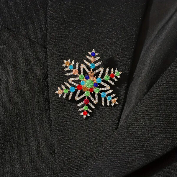 Creative Alloy Inlaid Colorful Rhinestone Christmas Snowflake Brooch