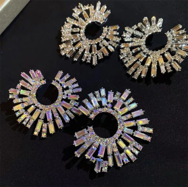 Geometric Alloy Rhinestone Acrylic Earrings - Image 5