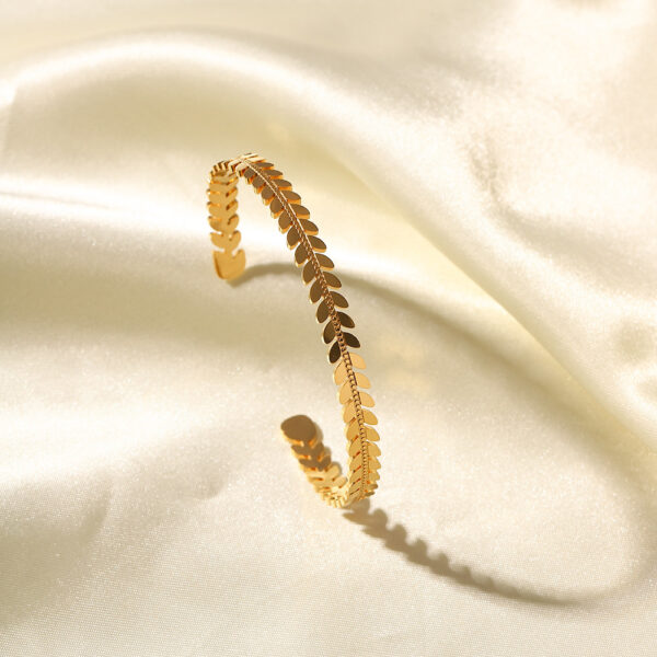 Fashion Personality Leaf Shape Bracelet For Women - Image 6