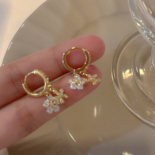 Niche Design Zirconia Metal Flower Tassel Earrings - Image 2