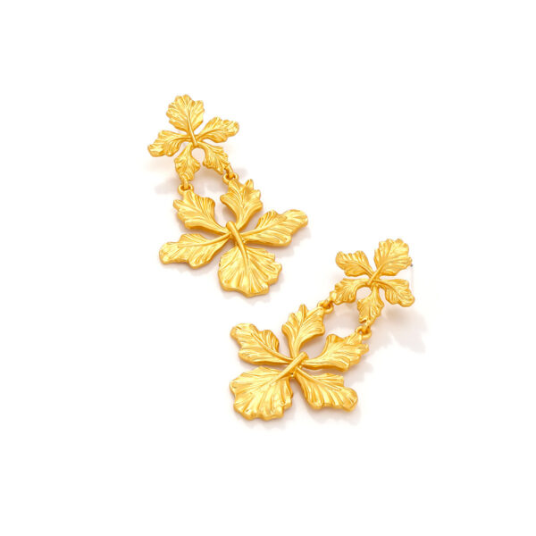 Eye-catching Hollow Matte Gold Laminated Flowers - Image 4