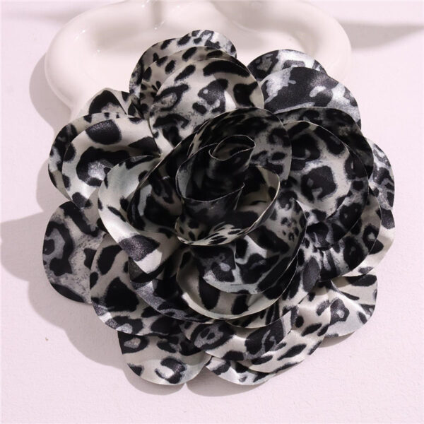 French Satin 19cm Fabric Exaggerated Leopard Large Flower Brooch - Image 3