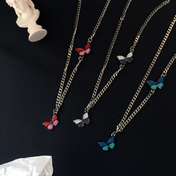 Women's Fashionable Colorful Double Butterfly Pendant Necklace - Image 3