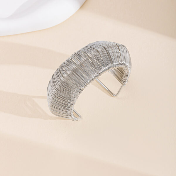 Brushed Exaggerated Alloy C- Shaped Bracelet - Image 3