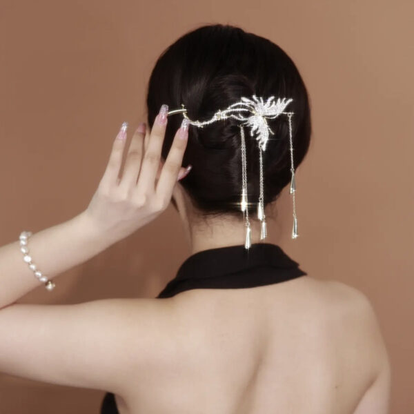 Clip-on Delicate Tiara Hair Accessories - Image 3