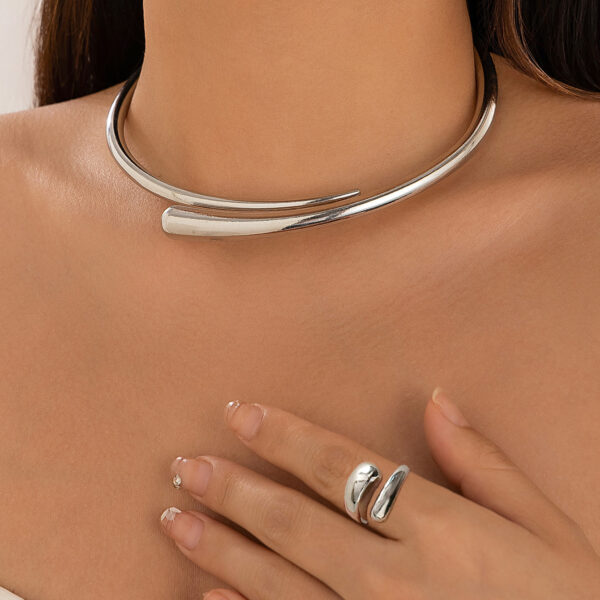 Geometric Metal Glossy Surface Spring Open Collar Bracelet Simple Necklace Choker - Image 2