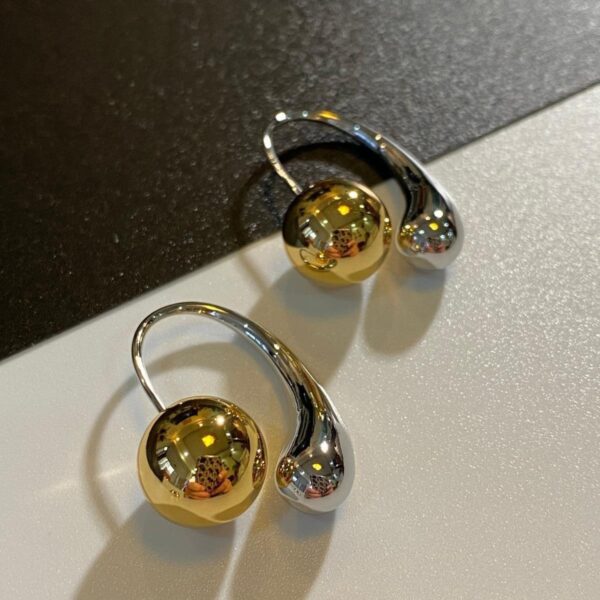 Unique Punk Style Contrast Color Metal Beads Gilded Ear Studs - Image 5