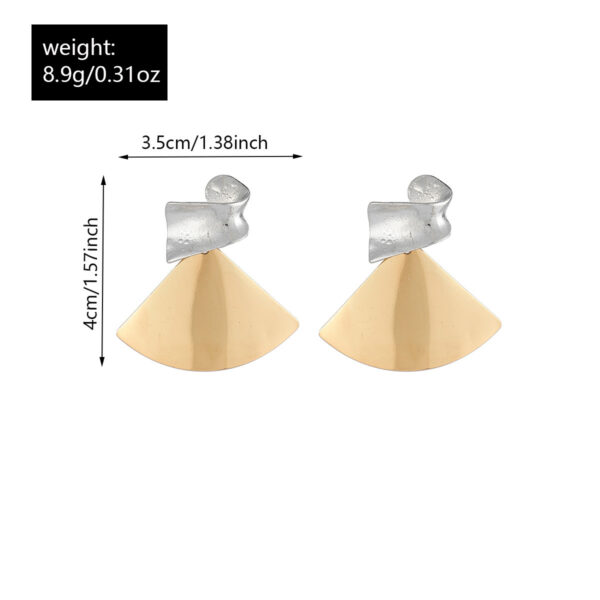 Retro Fan-shaped Textured Earrings Niche - Image 4