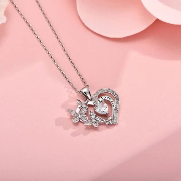 Ins Butterfly Love Necklace With Rhinestones Fashion Personality Hollow Heart-shaped Clavicle Chain Pendant Necklace For Valentine's Day - Image 3