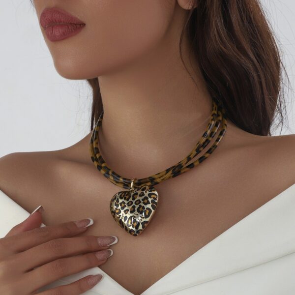 Love Leopard Pendant Multi-layer Leather String Necklace